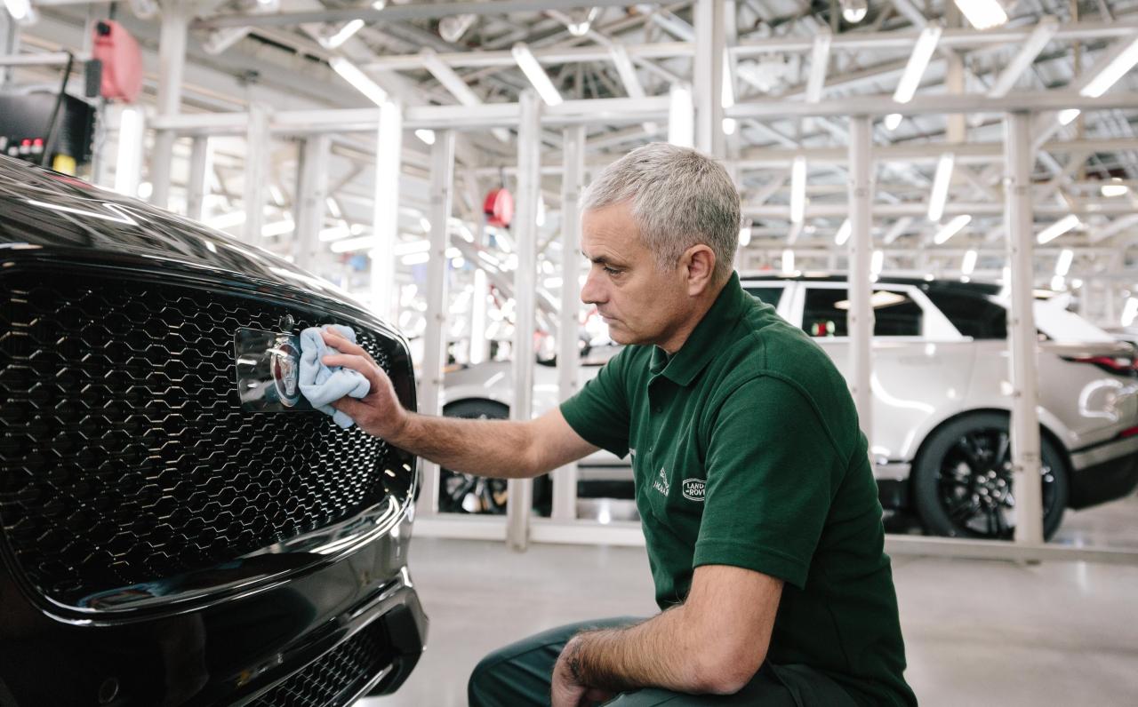  Rally-driving fan Mourinho says he doesn't like driving in England