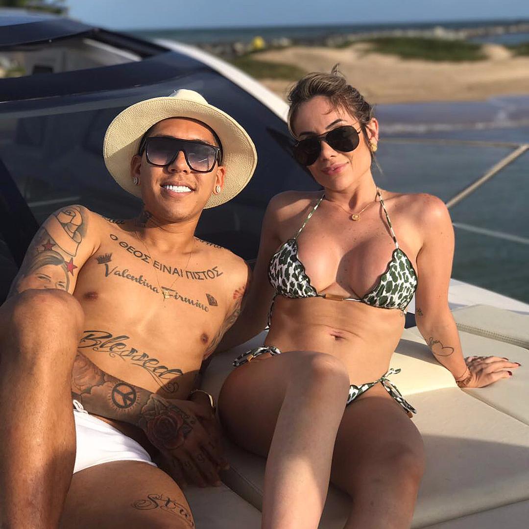  Larissa Pereira and Roberto Firmino enjoy the high-life on board a yacht