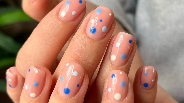 Blue polka-dot manicure