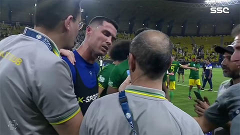 Ronaldo was surrounded by rival players and staff asking for a photo